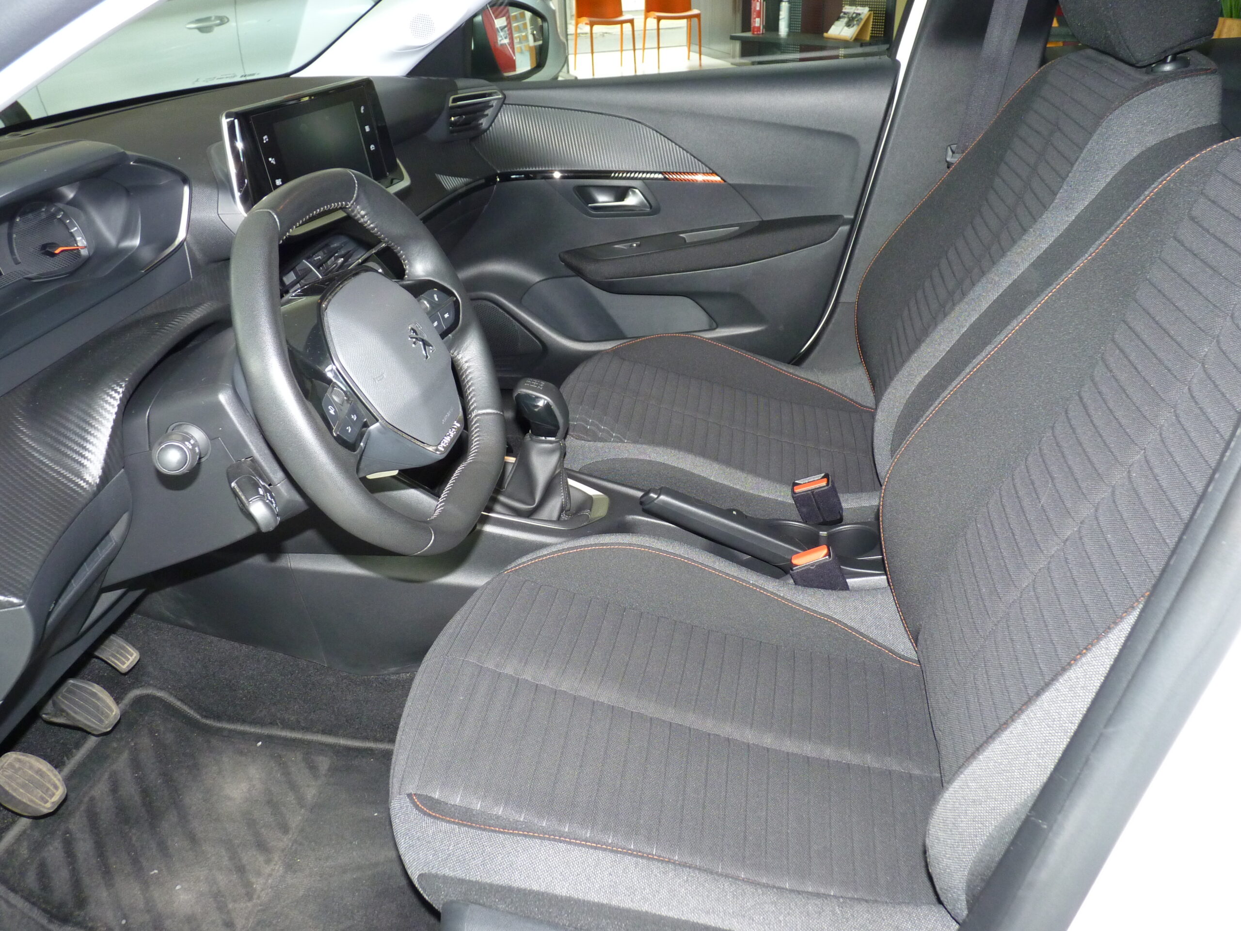 Peugeot 208 1.2 Active 5