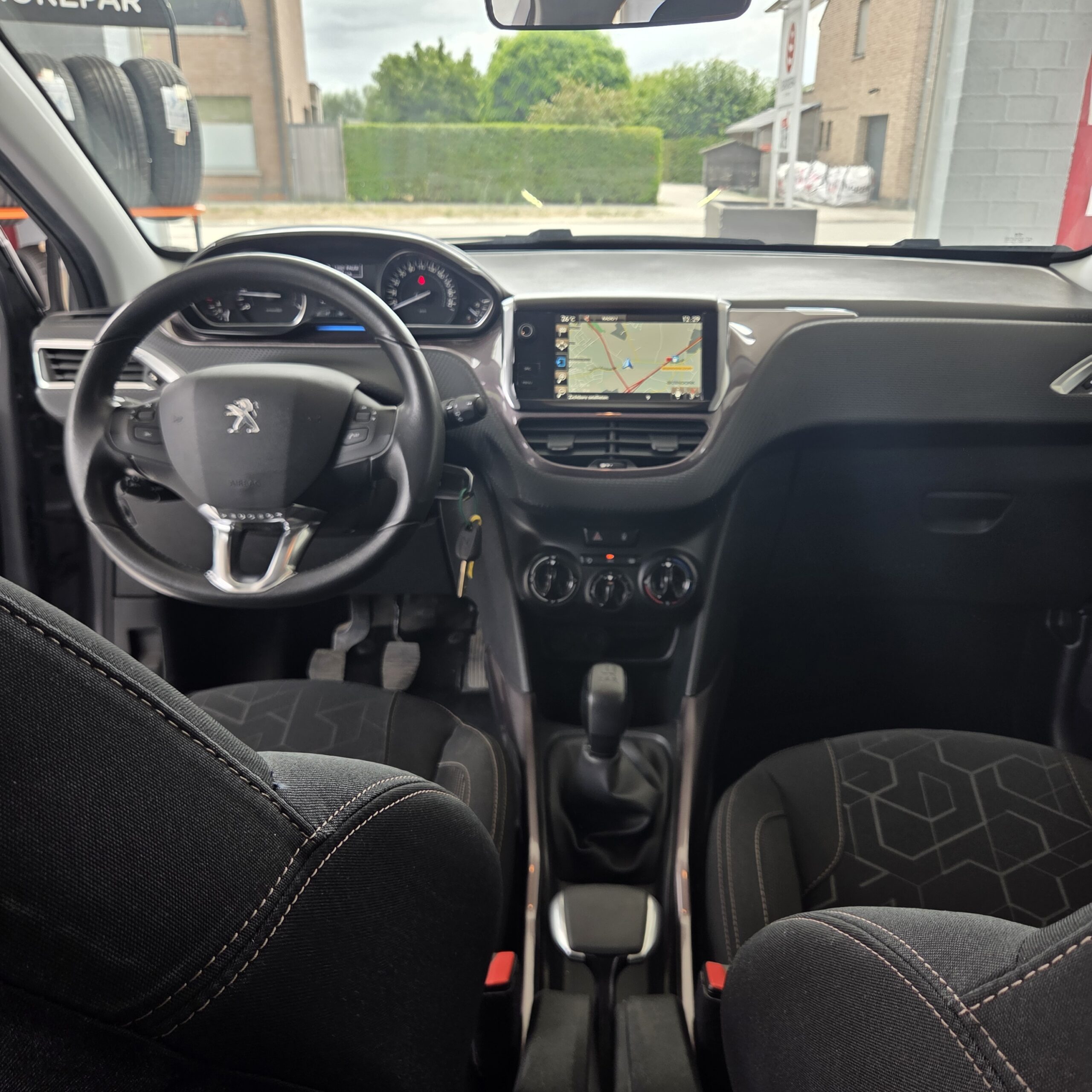 Peugeot 2008 Active 1.2 7