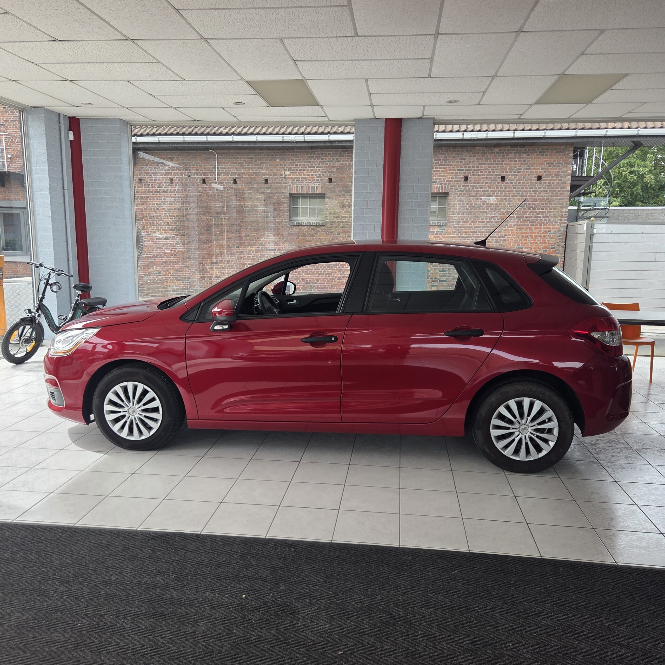Citroën C4 1.4 Vti 1