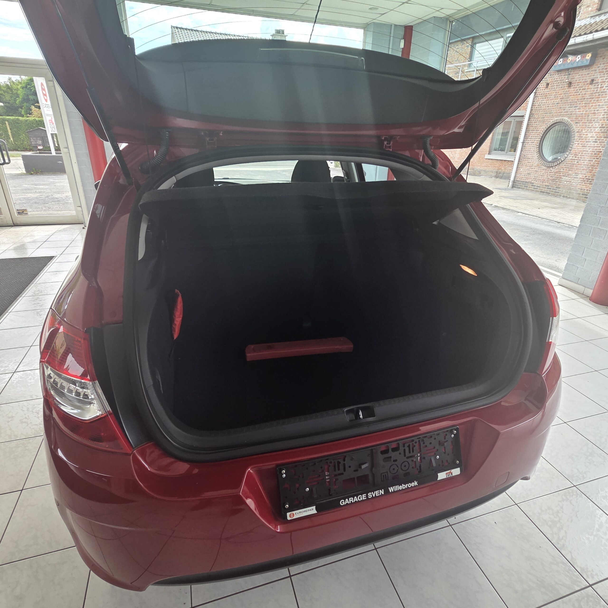 Citroën C4 1.4 Vti 8