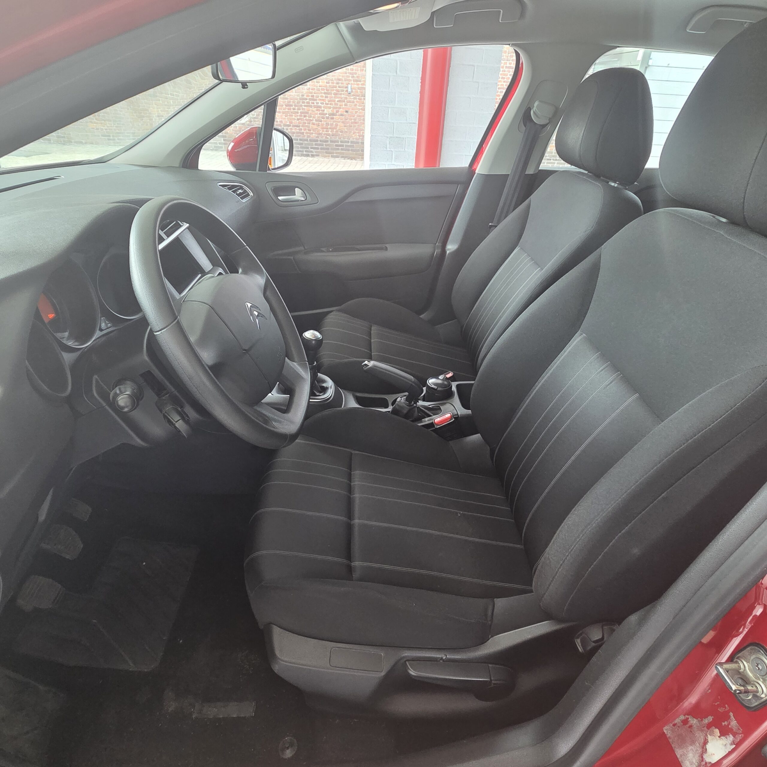 Citroën C4 1.4 Vti 4